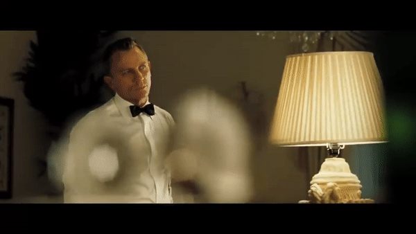 Rack Focus Technique: Changing focus from one subject to another in one shot